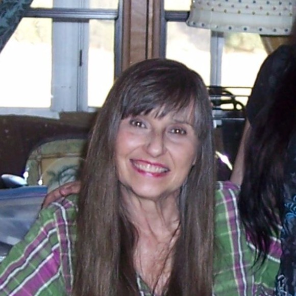 Meet your Posher, Louanne - Picture 1 of 1